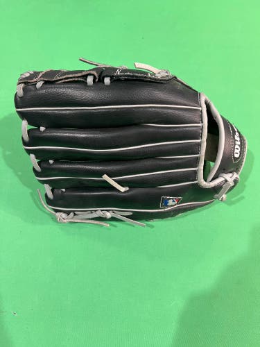Wilson A350 RH Infield Baseball Glove | 12"