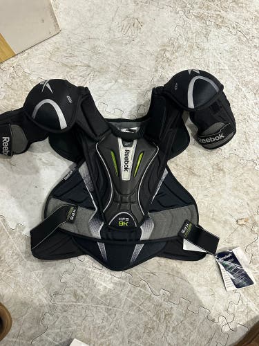 Men's XL Senior Reebok 9K Shoulder Pads (New)
