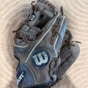Brown Wilson A1000 RH Baseball Glove 11.5" (Used)