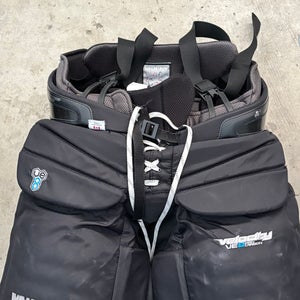 Used Senior Small Vaughn Velocity VE8 PRO Carbon (made in Canada) Hockey Goalie Pants