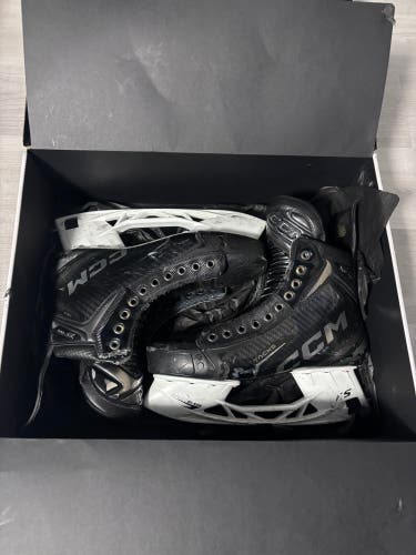 Black/Gray 2024 CCM Tacks XF Pro Hockey Skates Wide Width 8.5 (Used)