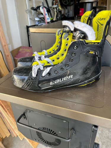 2022 Bauer Supreme M4 Hockey Skates Narrow Width 8.5 (Used)