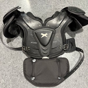 Medium Youth Xenith Flyte Shoulder Pads (Used)