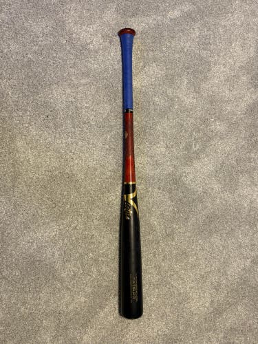 2025 Victus Tatis Maple Bat (-3) 30 oz 33" (Used)