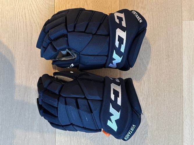 CCM Jetspeed FT1 Gloves 14" Pro Stock - Canucks Reverse Retro