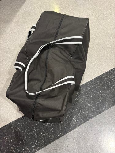 Bauer Bag | 31x14x17 (Used)