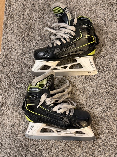 Bauer GSX Hockey Goalie Skates Regular Width Size 2 (Used)