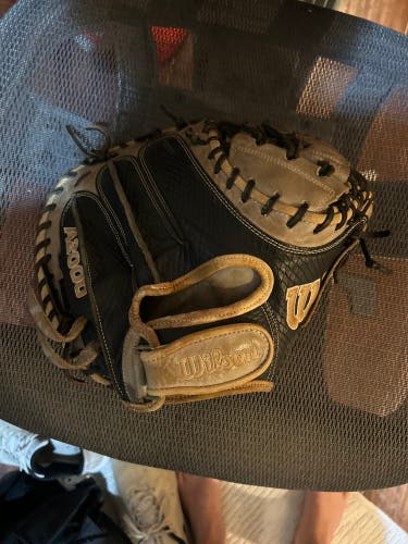 Wilson A2000 RH Catcher's Baseball Glove 33" (Used)