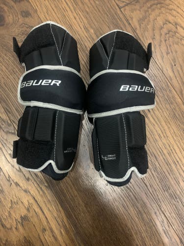 LIKE NEW  USED Bauer Elbow Pads   Hockey Referee Elbow Pads   SIZE SR L