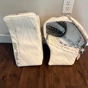 580 Senior True Catalyst Px5 Regular Glove and Blocker (Used)