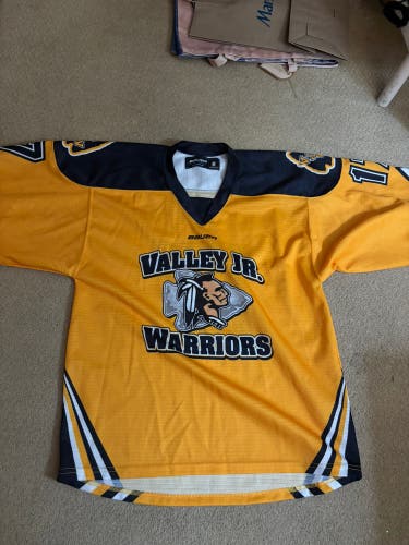 Bauer (Used) Hockey Jersey Bundle (size Men’s Medium)