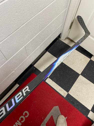 Senior Bauer Vapor Flylite Left Hand Hockey Stick P92 77 Flex (Used)