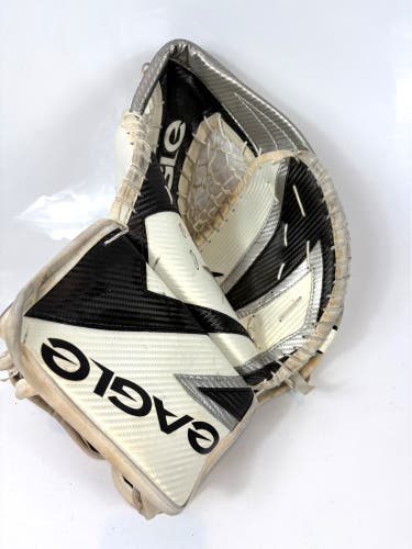 Eagle Goalie Glove Sentry Regular