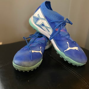 Blue Unisex Size M 7.0 (W 8.0) Puma Future Indoor Cleats (Used)
