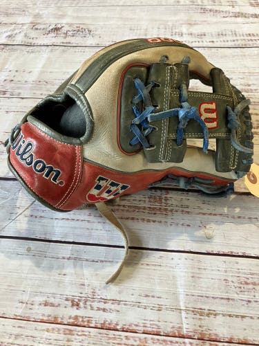 USA Wilson A2000 RH Infield Baseball Glove 11.5" (Used)