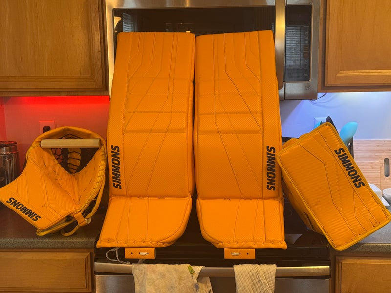32" 2025 Simmons Ultralight Regular Goalie Full Set (Used)