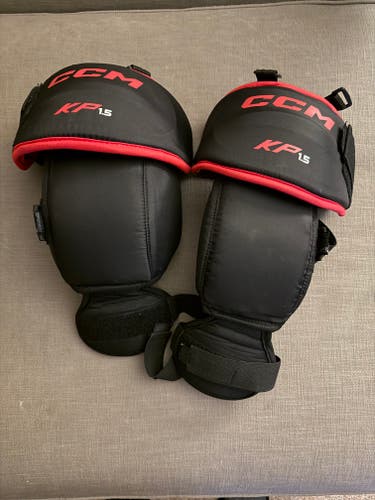 CCM KP 1.5 Knee Pads Sr