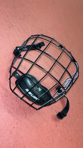 Medium Bauer Profile III Facemask Full Cage (New)