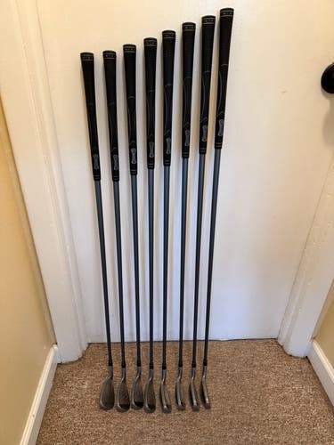 Men's Nike Slingshot Right Handed Iron Set Regular Flex Graphite Shaft (Used)