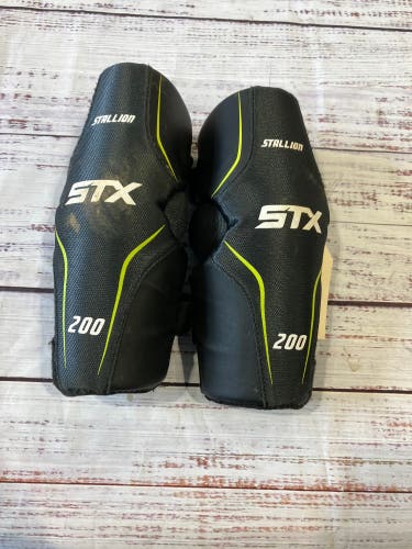 Small Youth STX Stallion 200 Arm Pads (Used)