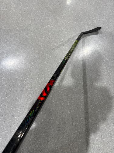 Senior Sher-Wood Rekker Legend Pro Hockey Stick Right Handed PP92 85 Flex (Used)