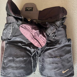 Senior Medium Nike Quest 1 Hockey Pants (Used)