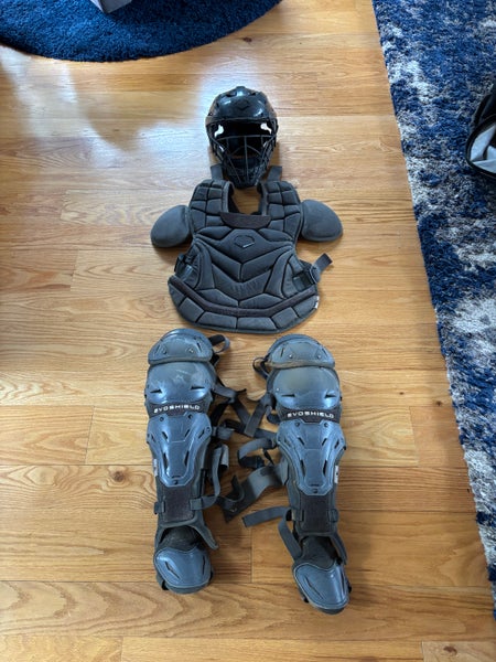 Gray EvoShield Pro-SRZ Catcher's Set (Used)
