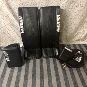 32" 2025 Vaughn SLR4 Pro Carbon Regular Goalie Full Set (Used)