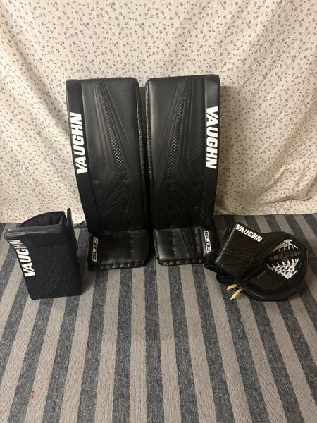 32" 2025 Vaughn SLR4 Pro Carbon Regular Goalie Full Set (Used)