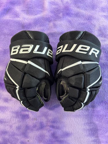Black Junior Bauer Vapor 3X Pro Gloves 11" (Used)
