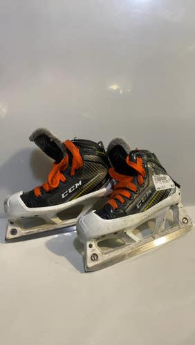 Used CCM TACKS 9060 GSKT JR 1.5 Junior Goalie Skate Junior 01.5 11615-S000268786