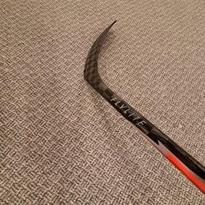 Senior Bauer Vapor Flylite Left Hand Hockey Stick P28 70 Flex (New Red)