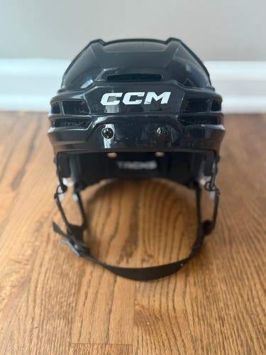 Medium CCM Tacks 720 Helmet (Used)