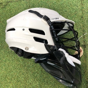 White Adult Medium/Large Goalie Cascade CPV-R Helmet (Used)