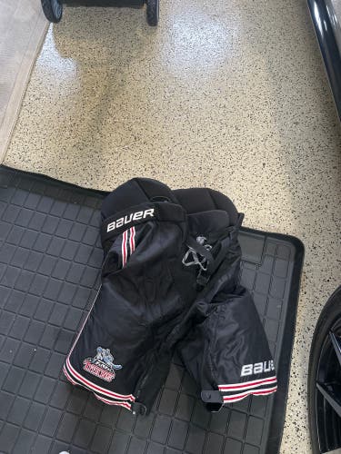 Senior Medium Bauer Hockey Pants (Used) NJ Titans youth/nahl