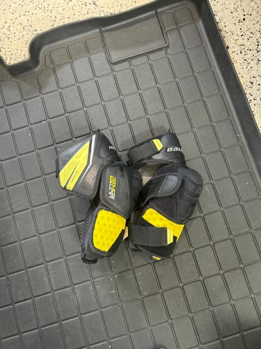 Intermediate Large Bauer Vapor Hyperlite Elbow Pads (Used)