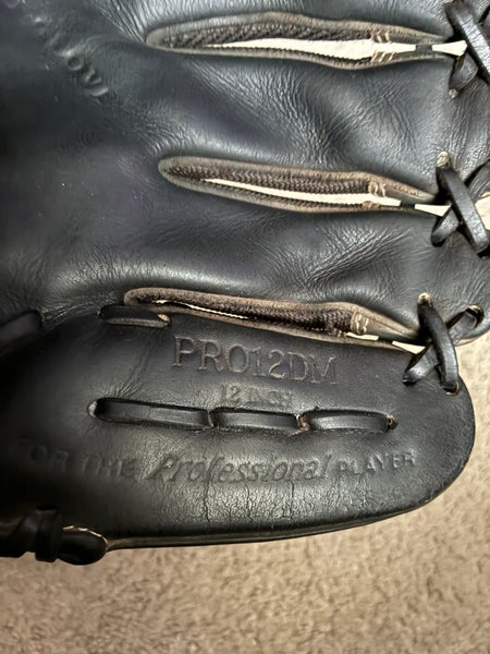Rawlings Heart of the Hide RH Pitcher's Baseball Glove 12" (Used)