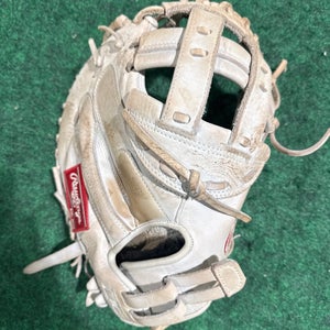 White Rawlings Liberty Advanced RH Catcher's Softball Glove 34" (Used)