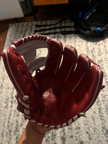 Wilson A2000 1786 RH Infield Baseball Glove 11.75" (Used)