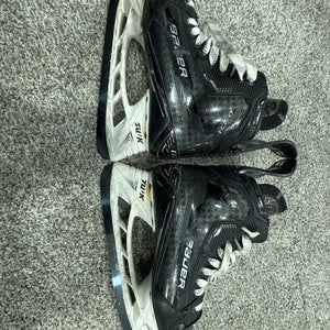 Black 2022 Bauer Supreme Mach Hockey Skates Wide Width 8.5 (Used)