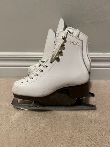 Figure Skates B Junior 11 (Used)
