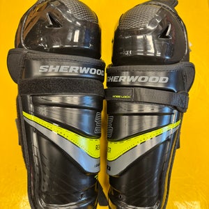 Junior Sher-Wood REKKER LEGEND 2 12" Shin Pads