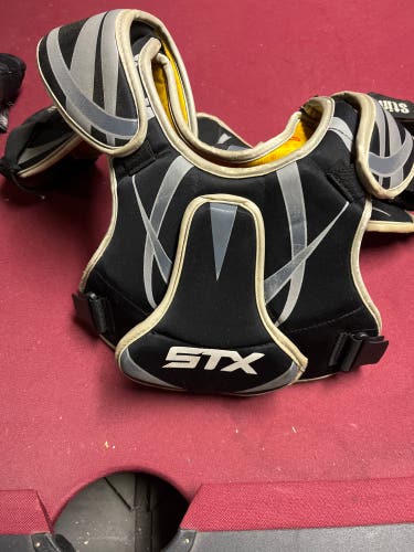Small Youth STX Stinger Shoulder Pads (Used)