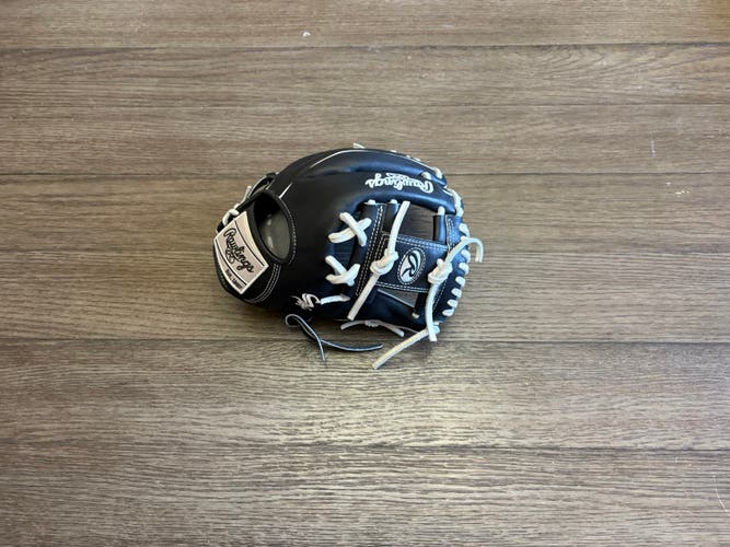 New White Sox Rawlings Heart of the Hide 11.5" I Web