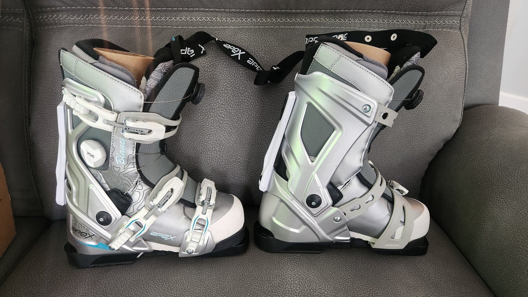 Apex Blanca LS - Mondo 25 & 25.5 Women's All Mountain Blanca LS Ski Boots (Used)
