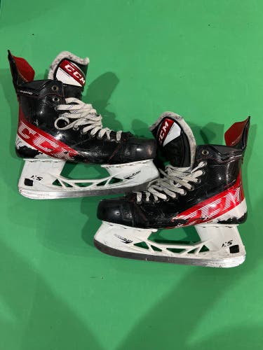 CCM JetSpeed FT4 Pro Hockey Skates | Size 9.5