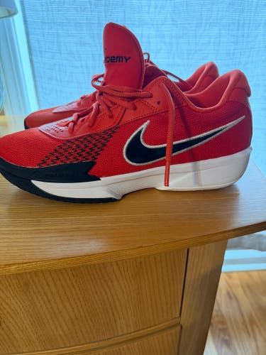 Men's Size M 10.0 (W 11.0) Nike GT Cut Shoes (Used)