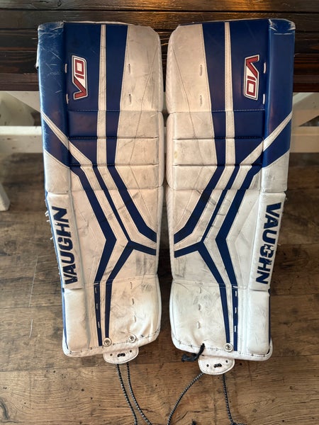 28" Vaughn Velocity V10 Goalie Leg Pads (Used)