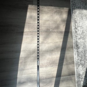 Senior PRO Right Handed Hockey Stick Pro87 Pattern 77 Flex Pro Stock (Used)