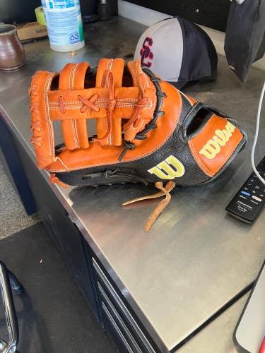 Wilson A2000 LH First Base Baseball Glove 12.5" SC1260